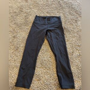 Lulu lemon 25’ leggings black size 8. Wunder trains